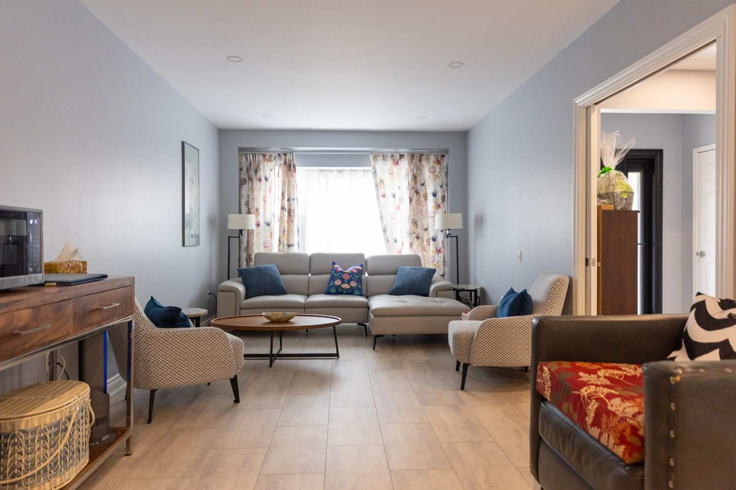 living room home renovation company